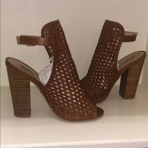 Kristin cavallari Chinese laundry sandals